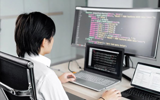 嵊州 ,php声明和调用变量的符号是什么？